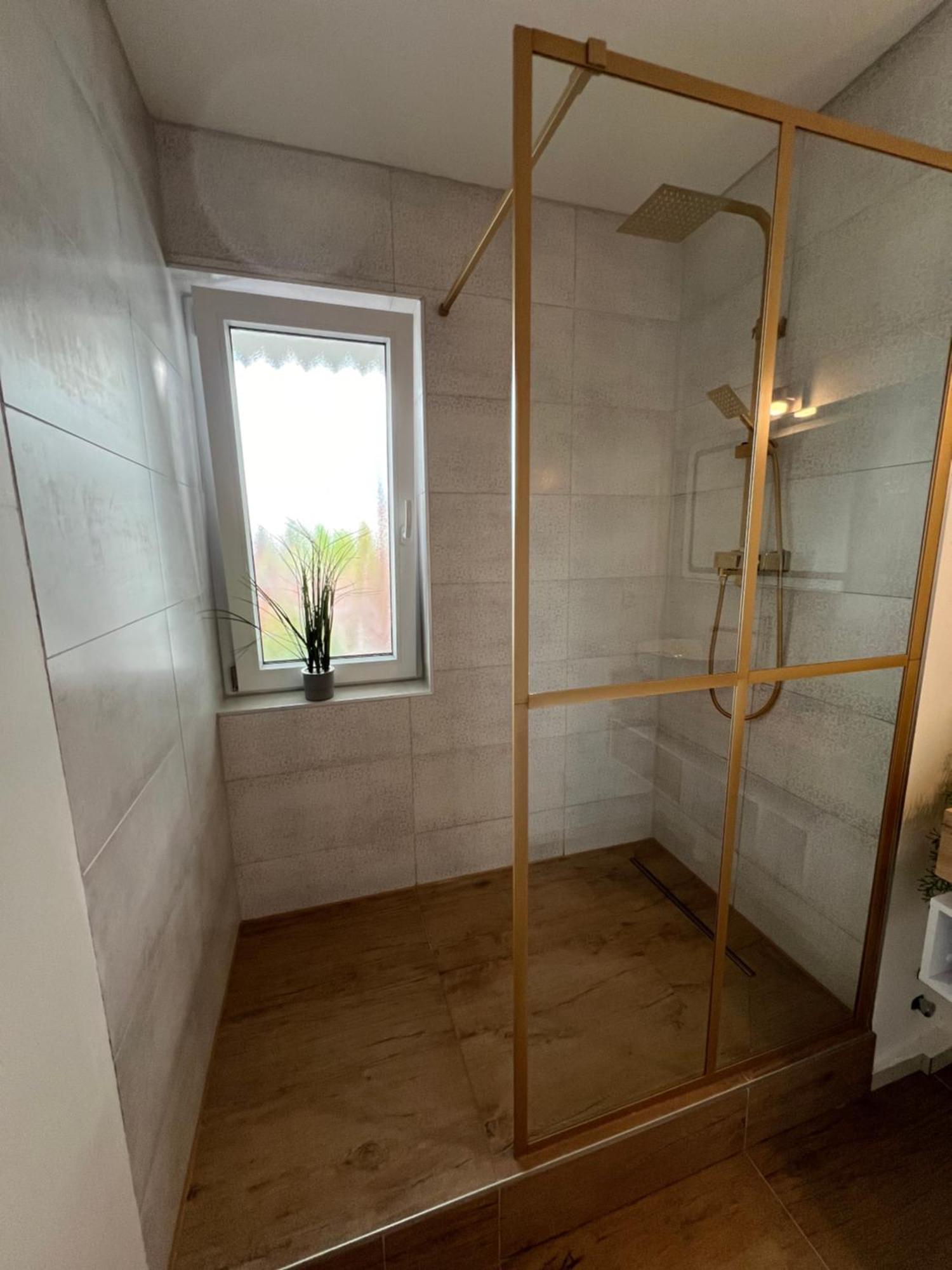 Up Wuljke19 Neu Renovierte Unterkunft Inkl.Pkw Stellplatz Эмден Экстерьер фото